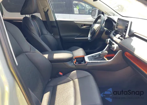 2019 Toyota Rav4 Adventure z USA, uszkodzony, nr VIN 2T3J1RFV7KC044232